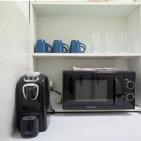 Comfort 2 Minutes From The Metro Атина Екстериор снимка